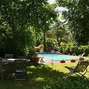 Couette-café La Tulipe Sauvage, Bourdeaux